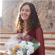 Filóloga inglesa: clases dinámicas para todos los niveles, refuerzo escolar, conversación y preparación de exámenes oficiales.